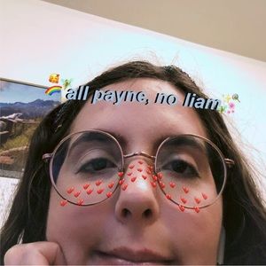 Meet your Posher, Alexis